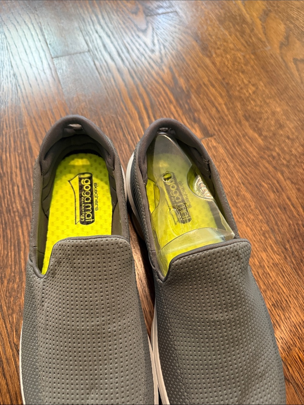 NWT Sketchers Go Walk 3 Slip-on shoes - Picture 2 of 4